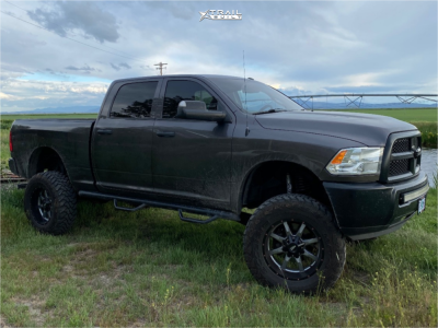 2016 Ram 2500 - 20x12 -44mm - Moto Metal Mo970 - Suspension Lift 5.5" - 37" x 13.5"