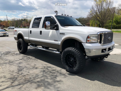 2006 Ford F-250 Super Duty - 20x10 -24mm - Moto Metal Mo970 - Suspension Lift 6" - 37" x 13.5"