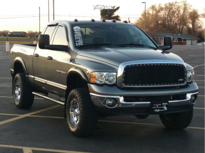2005 Dodge Ram 2500 - 17x9 -12mm - Raceline Raptor - Leveling Kit - 33" x 12.5"