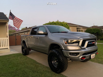 2019 Ram 1500 - 20x12 -44mm - Centerline Lt8 - Suspension Lift 6" - 37" x 13.5"