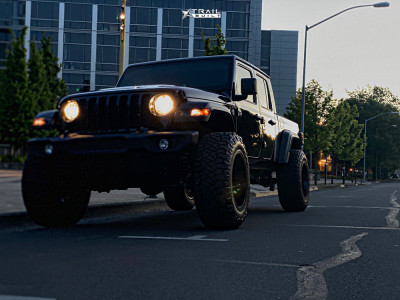 2020 Jeep Gladiator - 20x12 -44mm - Motiv Offroad Magnus - Suspension Lift 3.5" - 37" x 12.5"