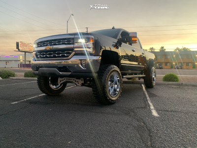 2018 Chevrolet Silverado 1500 - 20x12 -44mm - Moto Metal Mo986 - Suspension Lift 9" - 37" x 13.5"