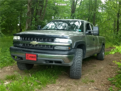 2002 Chevrolet Silverado 1500 - 16x8 0mm - American Racing Baja - Stock Suspension - 35" x 12.5"