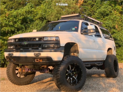 2001 Chevrolet Suburban 1500 - 20x12 -44mm - Moto Metal Mo970 - Suspension Lift 6" & Body 3" - 37" x 13.5"