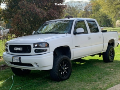 2006 GMC Sierra 1500 - 17x9 18mm - Mayhem Rampage - Suspension Lift 6" - 285/70R17