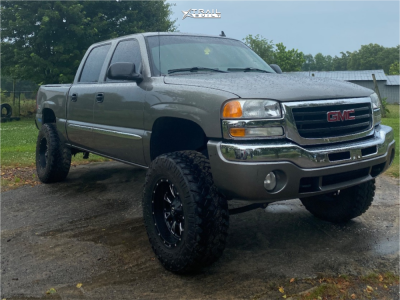 2006 GMC Sierra 1500 HD - 18x10 -12mm - Fuel Throttle - Suspension Lift 8" - 35" x 12.5"
