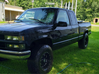 1997 Chevrolet C1500 - 17x10 -24mm - Moto Metal Mo962 - Suspension Lift 4" - 35" x 12.5"