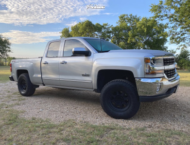 2017 Chevrolet Silverado 1500 - 17x8.5 0mm - Method Mr701 - Suspension Lift 2.5" - 33" x 12.5"