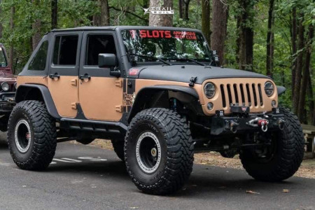 2016 Jeep Wrangler - 17x9 -38.1mm - XD Xd228 - Suspension Lift 4.5" - 40" x 13.5"