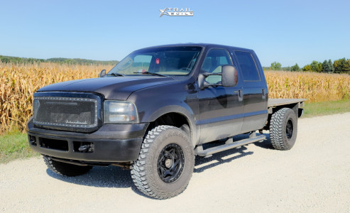 2006 Ford F-250 Super Duty - 17x8.5 1mm - Walker Evans 501 - Stock Suspension - 35" x 12.5"