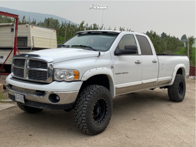 2005 Dodge Ram 2500 - 17x9 -12mm - Method Mr301 - Air Suspension - 35" x 12.5"