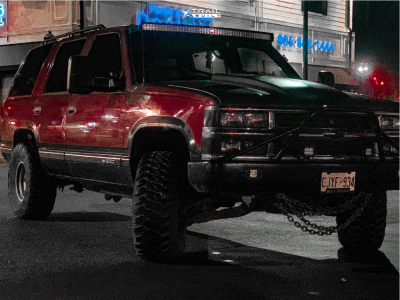 1996 Chevrolet Tahoe - 15x8 19mm - American Racing Baja - Stock Suspension - 33" x 12.5"