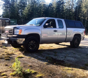 2008 GMC Sierra 1500 - 17x9.5 -12mm - G-FX Tr12 - Suspension Lift 2.5" - 33" x 12.5"