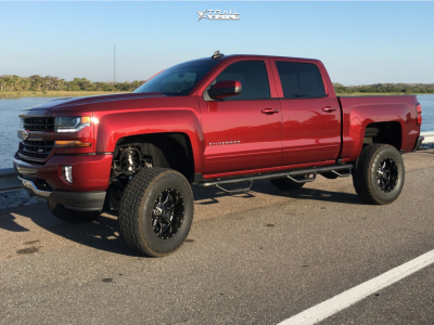 2017 Chevrolet Silverado 1500 - 18x10 -24mm - Moto Metal Mo970 - Suspension Lift 9" - 35" x 12.5"