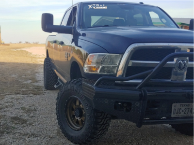 2014 Ram 2500 - 18x9 -12mm - Raceline Defender - Suspension Lift 3" - 37" x 13.5"