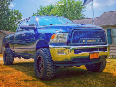 2012 Dodge Ram 2500 - 18x9 -12mm - Helo He879 - Leveling Kit - 35" x 12.5"