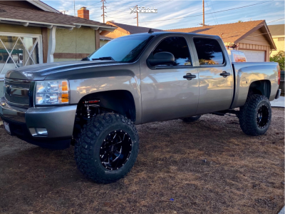 2008 Chevrolet Silverado 1500 - 18x12 -44mm - Moto Metal 962 - Suspension Lift 7.5" - 35" x 12.5"