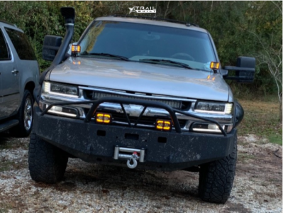 2003 Chevrolet Tahoe Wheel Offset Aggressive > 1" Outside Fender