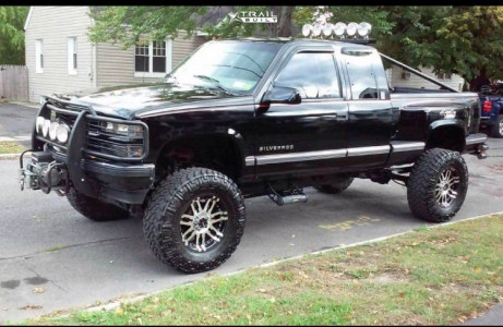 1998 Chevrolet K1500 - 17x8 -6mm - Mamba M2x - Suspension Lift 6" & Body 3" - 37" x 12.5"