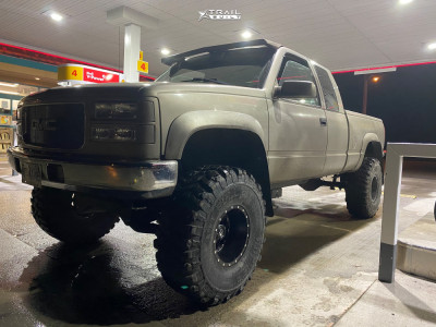 1998 GMC K1500 - 15x10 -43mm - Fuel Revolver - Suspension Lift 8" - 37" x 12.5"
