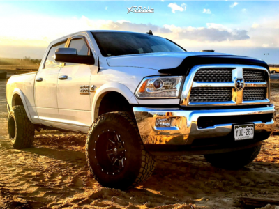 2014 Ram 2500 - 18x12 -44mm - Fuel Maverick - Leveling Kit - 35" x 12.5"