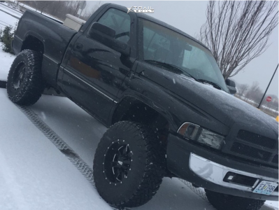 1995 Dodge Ram 1500 Wheel Offset Aggressive > 1" Outside Fender