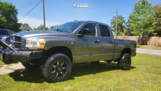2006 Dodge Ram 2500 - 18x9 -12mm - Luxxx HD LHD9 - Leveling Kit - 33" x 12.5"