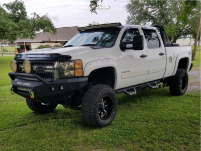 2011 Chevrolet Silverado 2500 HD - 18x10 0mm - Moto Metal 962 - Suspension Lift 6.5" - 35" x 35"
