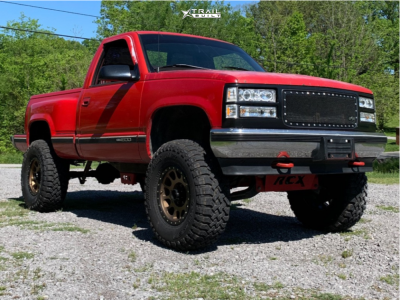 1997 GMC K1500 - 17x8.5 0mm - Method Mr305 - Suspension Lift 6" - 35" x 12.5"
