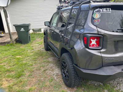 2016 Jeep Renegade Wheel Offset Aggressive > 1" Outside Fender