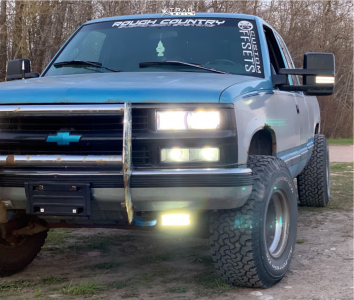 1995 Chevrolet K1500 - 15x10 -44mm - U.S. Wheel 97 Series - Stock Suspension - 33" x 12.5"