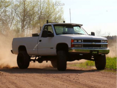 1996 Chevrolet C1500 - 15x10 -44mm - Pro Comp 51 - Suspension Lift 4" - 33" x 12.5"