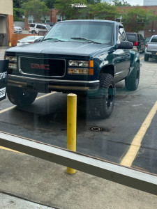 1997 Chevrolet C1500 - 17x10 -24mm - Moto Metal Mo962 - Suspension Lift 4" - 33" x 12.5"