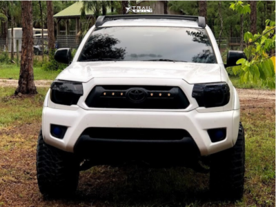 2014 Toyota Tacoma Wheel Offset Aggressive > 1" Outside Fender