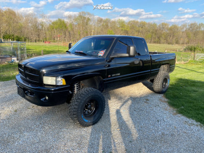 2001 Dodge Ram 1500 Wheel Offset Aggressive > 1" Outside Fender