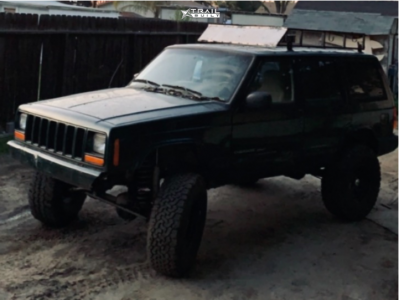 1999 Jeep Cherokee - 15x8.5 0mm - Cragar 397 - Suspension Lift 3.5" - 32" x 11.5"