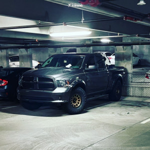 2017 Ram 1500 - 17x8.5 0mm - Method Mr305 - Leveling Kit - 37" x 13.5"