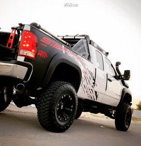 2012 GMC Sierra 2500 HD - 18x10 -24mm - XD Xd143 - Suspension Lift 7.5" - 37" x 12.5"