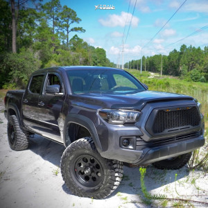 2016 Toyota Tacoma - 16x8 0mm - Mickey Thompson Classic Iii - Suspension Lift 3" - 33" x 12.5"