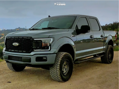 2019 Ford F-150 - 17x8.5 0mm - Fifteen52 Offroad Turbomac Hd - Suspension Lift 3" - 33" x 12.5"