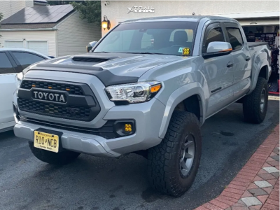 2020 Toyota Tacoma - 17x8.5 0mm - Icon Alloys Rebound - Suspension Lift 3" - 285/75R17