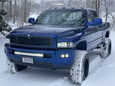 2002 Dodge Ram 2500 - 20x12 -44mm - TIS 544bm - Suspension Lift 2.5" - 35" x 12.5"