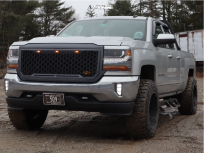 2016 Chevrolet Silverado 1500 - 20x12 -44mm - Fuel Maverick - Suspension Lift 3" - 35" x 12.5"