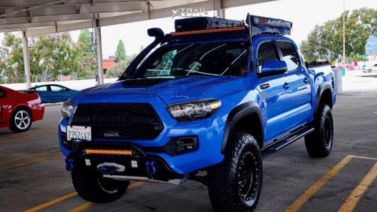 2019 Toyota Tacoma - 17x8.5 0mm - Method Mr105 - Suspension Lift 3" - 285/70R17
