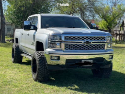 2014 Chevrolet Silverado 1500 - 20x12 -44mm - Moto Metal Mo970 - Suspension Lift 6.5" - 35" x 12.5"
