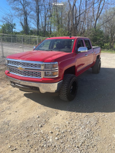 2014 Chevrolet Silverado 1500 - 18x12 -44mm - Moto Metal MO962 - Suspension Lift 3.5" - 33" x 12.5"
