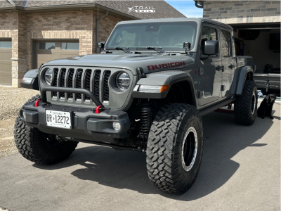 2022 Jeep Gladiator - 17x9 -38mm - KMC Km235 - Suspension Lift 3.5" - 37" x 12.5"