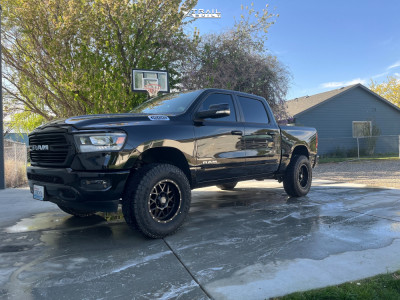 2019 Ram 1500 - 18x9 -12mm - XD Xd820 - Suspension Lift 3.5" - 295/70R18