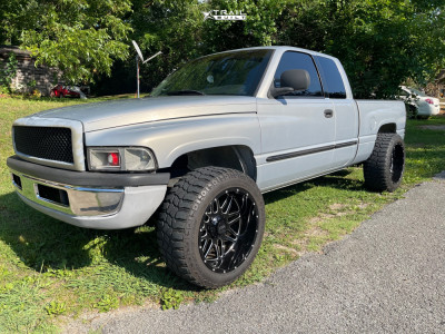 2000 Dodge Ram 1500 - 22x12 -44mm - Impact Offroad 806 - Leveling Kit - 35" x 12.5"