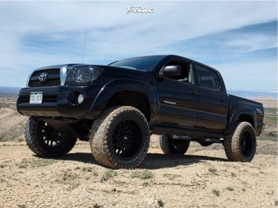 2011 Toyota Tacoma - 20x12 -51mm - Hardrock Destroyer - Suspension Lift 6" - 35" x 12.5"